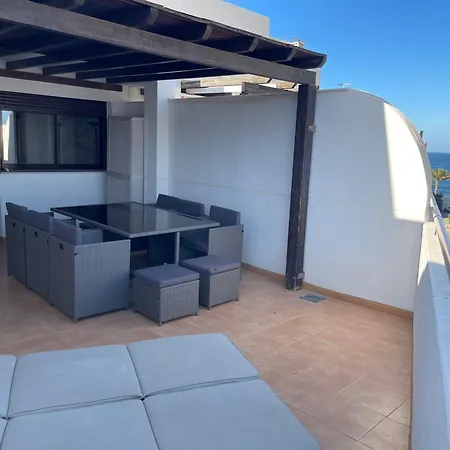ático Con Terraza Y Vistas En Apartamento